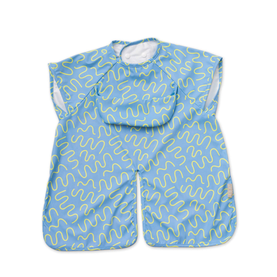 Sky Snack blue waterproof short sleeve baby feeding smock by Abibi - mess proof inner collar flap